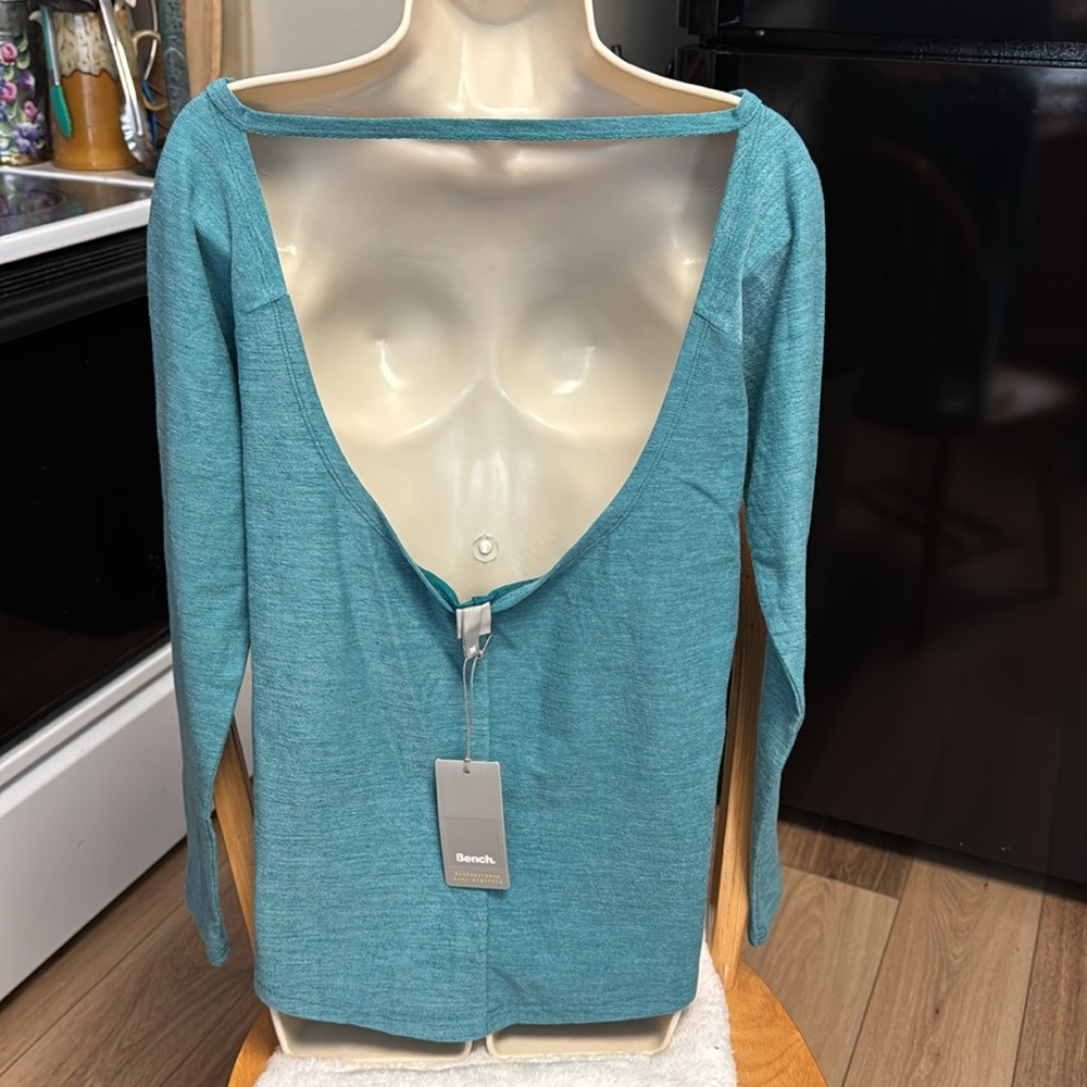 Bench NWT S TEAL HEATHERED OPEN BACK LIGHTWEIGHT SWEATSHIRT